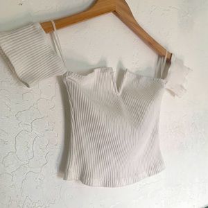 WHITE CROP TOP